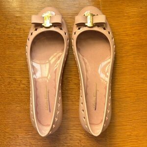 Salvatore Ferragamo jellies. Size 10. Pale pink.